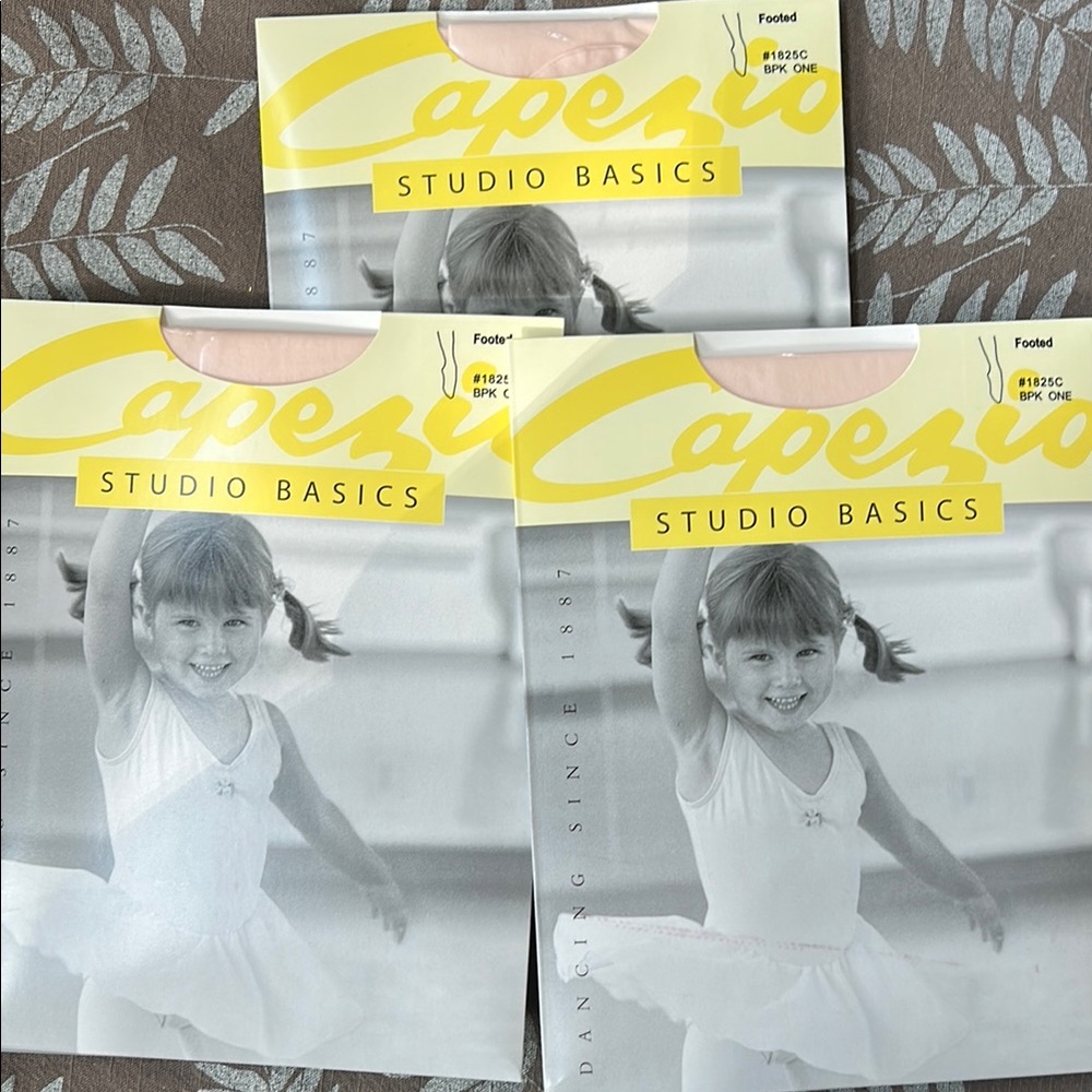 Capezio Studio Basics Footed Tights Child OS ballet pink